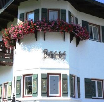 Gmain House | Bräulerhof