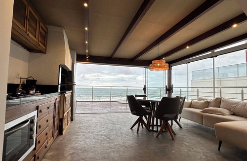 Ingleses Centro Apartment | Mediterranean Penthouse on the Beach with Stunning Sea Views