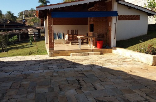 Parque Velho Hotel Cottage | House in a verdant paradise, with a golden lake, in a gated community.