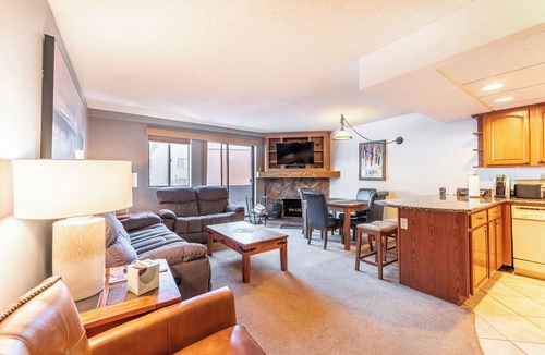 Peak 9 Apartment | Br13100b