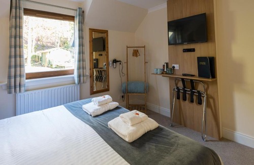 Invermoriston Bed & Breakfast | Bracarina House Bed & Breakfast & Caledonian Studio