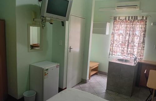 Gaborone Bed & Breakfast | Brackendene Lodge
