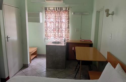 Gaborone Bed & Breakfast | Brackendene Lodge
