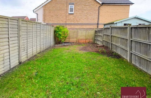 Bracknell Apartment | Bracknell - Modern 2 Bedroom House - With Parking