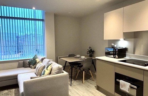 Bracknell Apartment | Bracknell Studio Apartment with free Parking