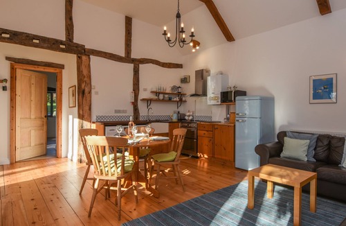 Newton Ferrers Cottage | BRADBRIDGE BARN, family friendly, with a garden in Newton Ferrers