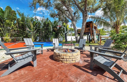 Bradenton House | Bradenton Summer Escape | Pool, Dock & Hot Tub