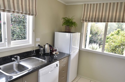 Taumarunui Bed & Breakfast | Bradleys Garden Bed & Breakfast