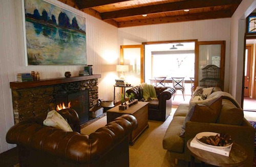 Mount Macedon Hotel | Braeside Mount Macedon Country Retreat Bed and Breakfast