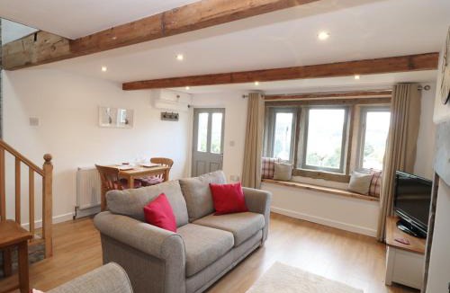 Hepworth House | Bramble Cottage