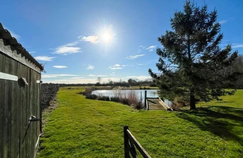 Skegness House | Bramble Cottage Private Fishing Lake Dogs Welcome