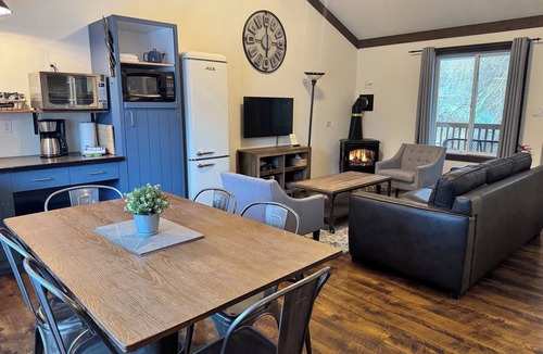 Harrison Hot Springs Hotel | Bramblebank Cottages