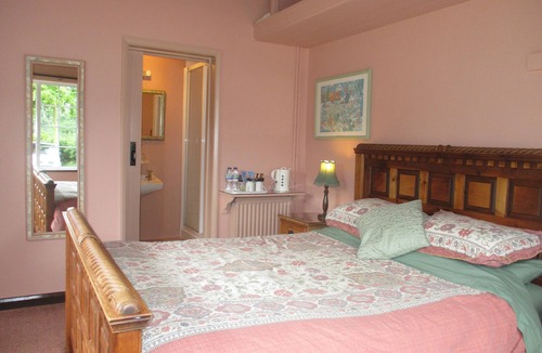 Tiverton Bed & Breakfast | Brambles Bed and Breakfast