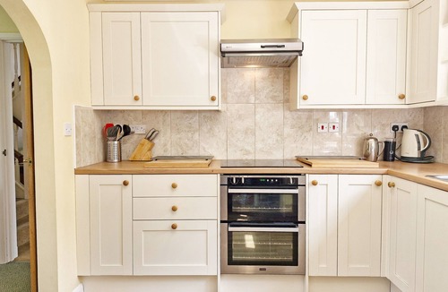Singleton Cottage | Bramley Cottage - sleeps 6 guests in 3 bedrooms