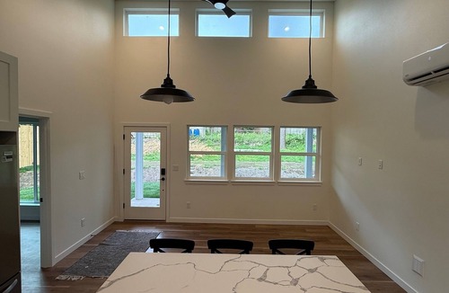 Edmonds House | Brand New 2BD 2BA Backyard Cottage with AC
