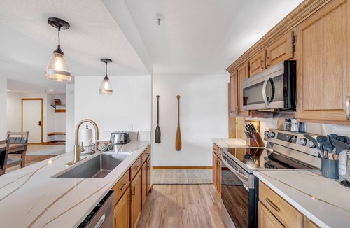 Dillon Condo | Brand New 2Bd/2Ba Condo-Hot Tub Access