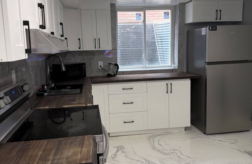 Grantham Apartment | Brand New 2BR Basement | 15 Min to Niagara Falls | Free WiFi