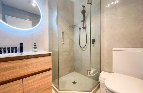 Manurewa House | Brand-New 5BR Retreat, Space & Serenity by Nature