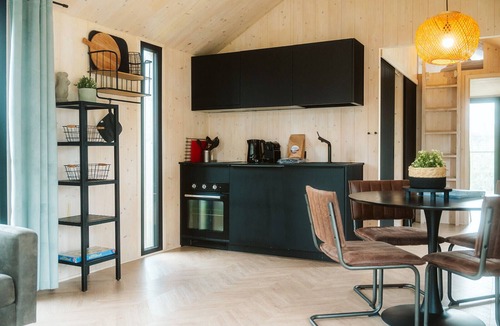 Ouddorp Ski Chalet | Brand new accommodation: made from the right stuff!