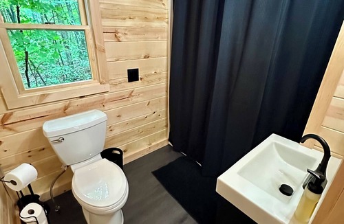 Lake Tomahawk Cabin | Brand New All Season Cabin Rental w/Snowmobile Trail Access