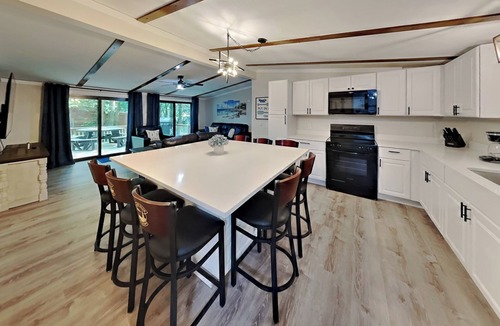 Put-in-Bay House | Brand-New Beauty—Relax & Recharge | 8 ppl | IC68
