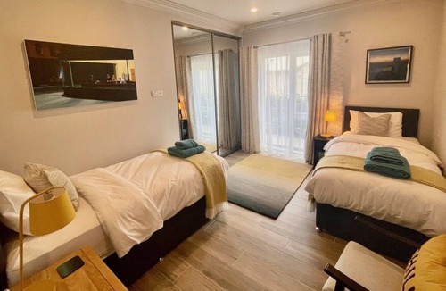Rostrevor House | Brand new ECO Build in heart of village , near sea and mountains