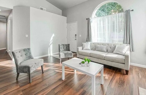 Clovis House | Brand New Everything! Clovis Charmer