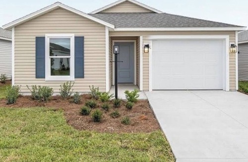 Sumter County House | Brand New | Golf Cart Included | Walk to Saluki