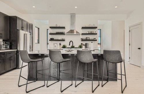 Silverthorne House | Brand New Home| Walk to Town | Close to Skiing