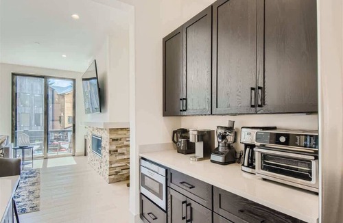 Silverthorne House | Brand New Home| Walk to Town | Close to Skiing
