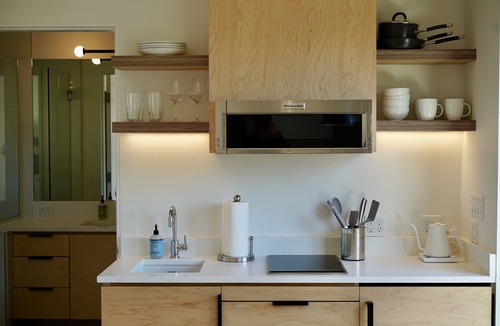 Dundee Cottage | Brand new lodging, perched high atop the Dundee Hills @ White Walnut Estate!