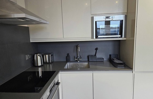 West Kensington Apartment | Brand New London flat. One minute walk from West Kensington Underground Station
