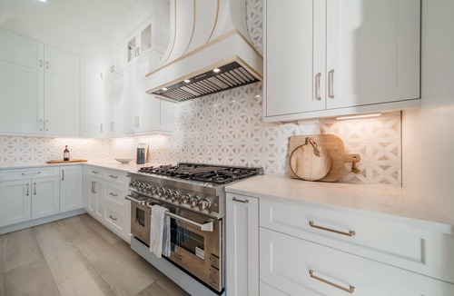 Terrell House | Brand New Luxurious Modern Farmhouse with Pool and Hot Tub - Beauitful Views!