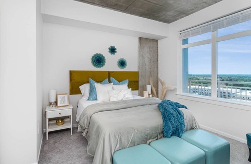 Callahan Apartment | Brand New Luxury vacation 1 Bdrm High Rise Apt