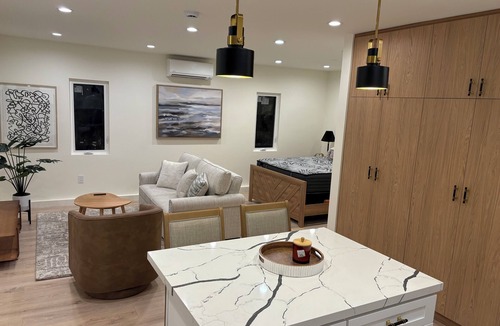 Calabasas Apartment | Brand new modern studio in pleasant and quiet Calabasas.