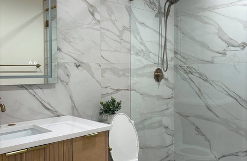 Calabasas Apartment | Brand new modern studio in pleasant and quiet Calabasas.