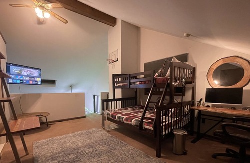 Vernon Condo | Brand New Mountain Retreat Condo (SKI-IN/SKI OUT)