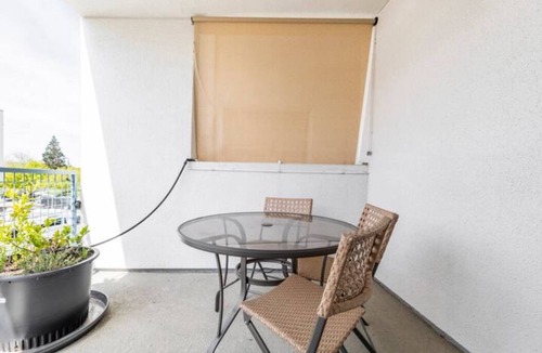 Southwestern Sacramento Condo | Brand New Pet-friendly Condo with AC and WiFi in the Heart of Sacramento