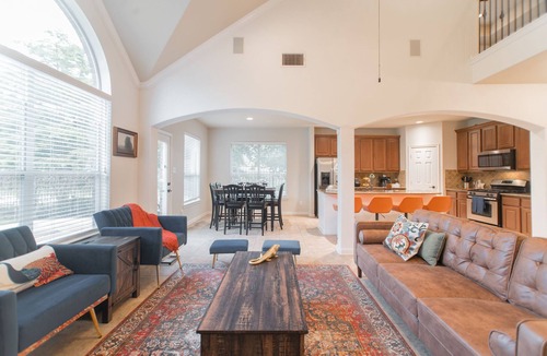 Spring House | Brand New Pool & SPA! 4-Bdr home in The Woodlands TX, Sleeps 10