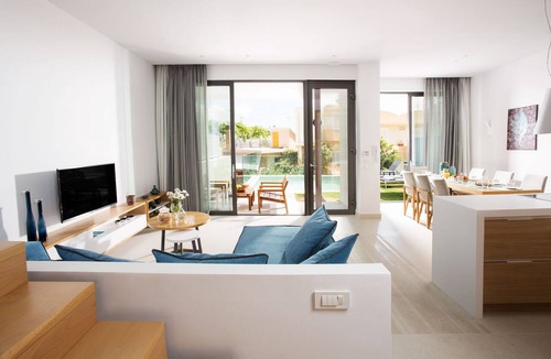 Kato Galatas Villa | Brand New S&K VILLAS - VILLA K , 150M From Kalamaki Beach & 5.5 Km from Chania