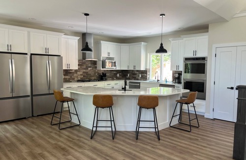 Lakeside Estates House | Brand New, Spacious 9 bedroom, 9 1/2 bath Waterfront house in Lakeside Estates