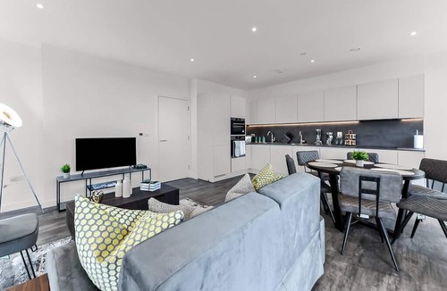 Springfield Condo | Brand New Splendour- Perfect Location-Great Views!