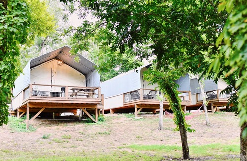Seguin Cabin | Brand new waterfront Cabin with many amenities: Pool, hot tub & kayaking. - SG15