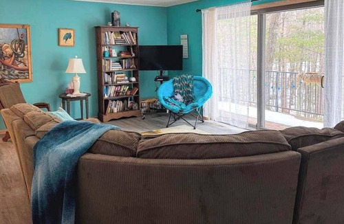 Arbor Vitae House | Brandy Bay Hideaway: PET FRIENDLY