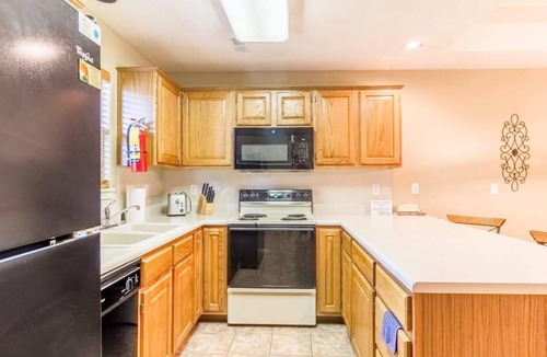Branson West Apartment | Branson Condo at Stonebridge Golf Resort with Pool and Wi-Fi close to Silver Dol