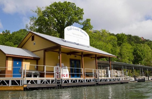 Table Rock Villa | Branson | Easy Lake Retreat | Pool + Lake