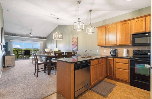 Table Rock Condo | Branson Lakefront Luxury | Water Views