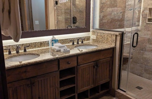 Branson Resort | Branson Woods Resort. Charming 2-bedroom condo. #3