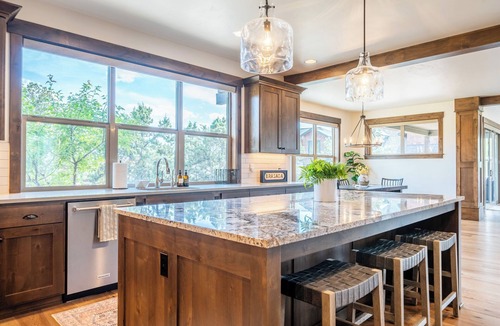Powell Butte House | Brasada Quail Run - Sleeps 10, Bicycles, PingPong