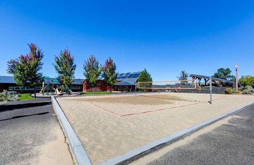 Powell Butte Cabin | Brasada Ranch | 2 King Suites | Beautiful Views